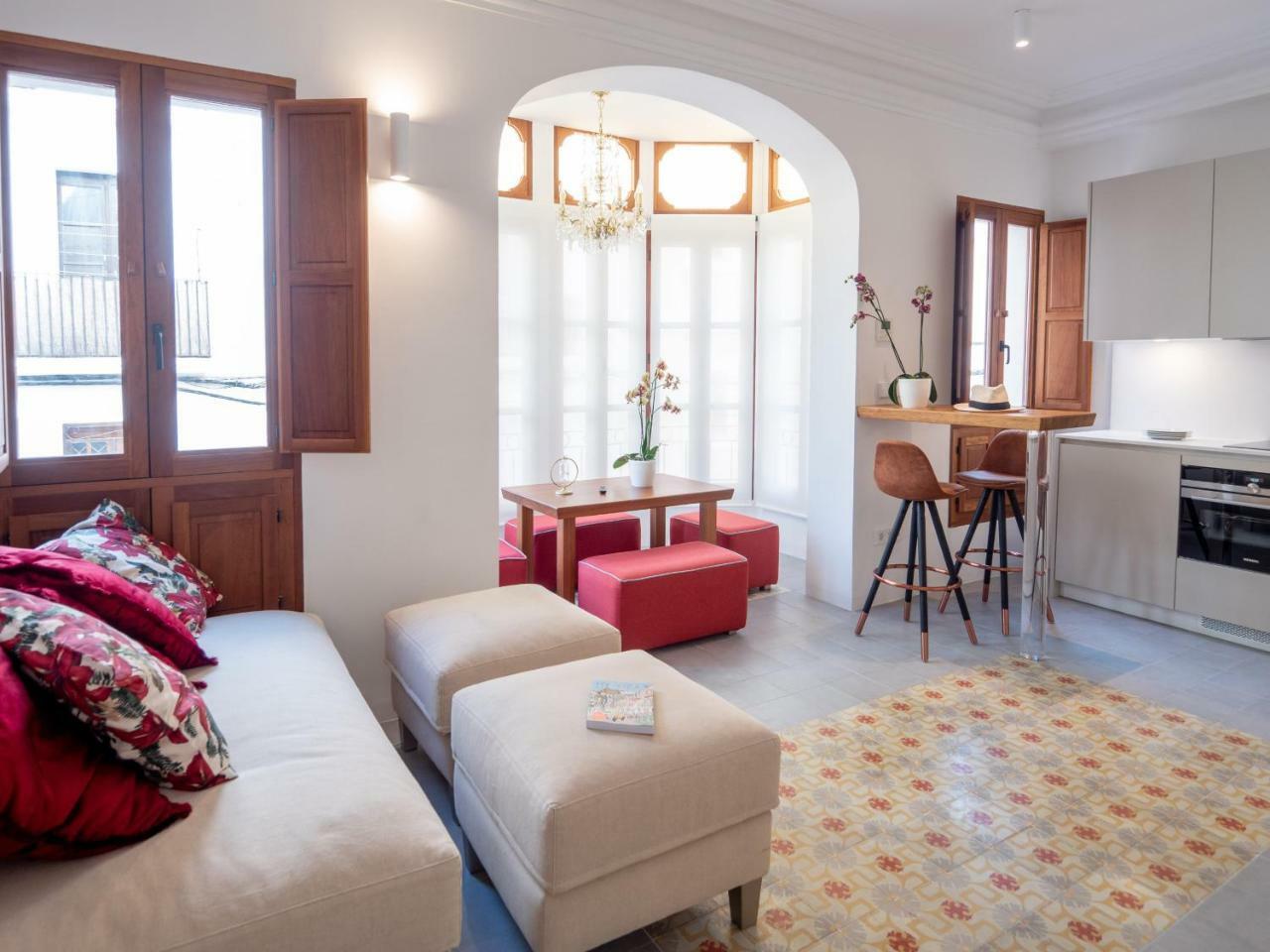 Es Palauet Brandnew One Suite Apartment In Ibiza Center Eksteriør bilde