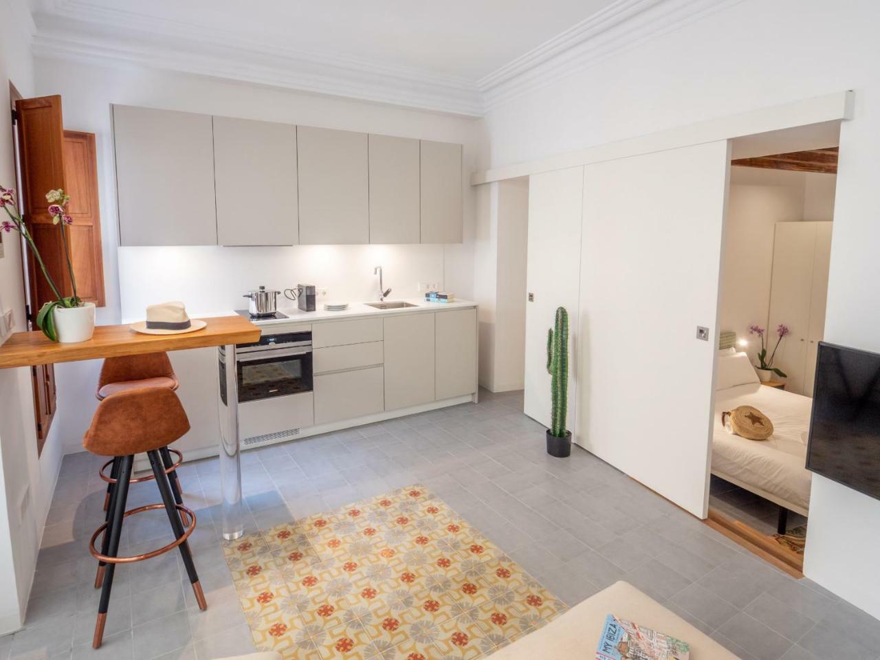 Es Palauet Brandnew One Suite Apartment In Ibiza Center Eksteriør bilde