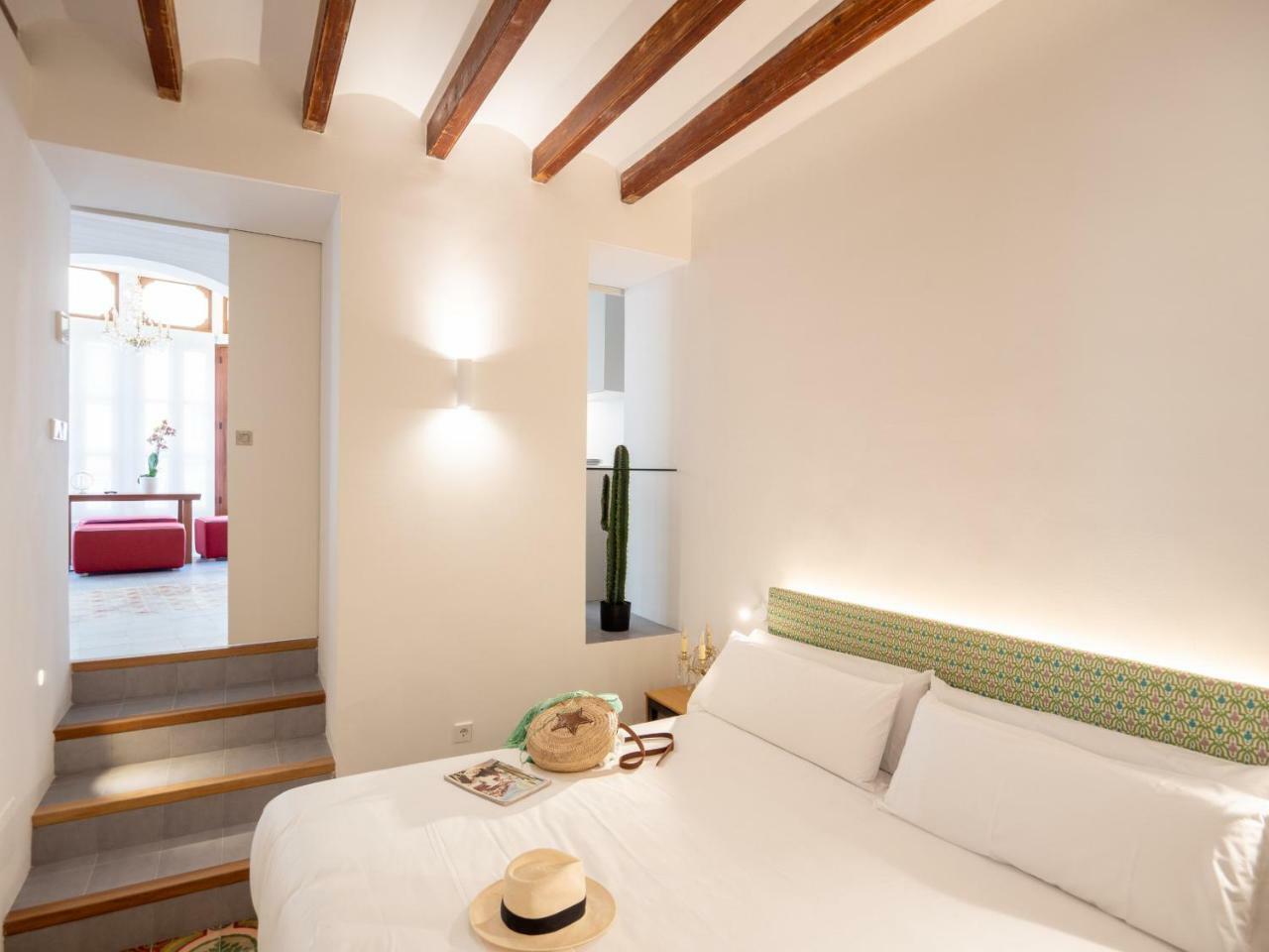 Es Palauet Brandnew One Suite Apartment In Ibiza Center Eksteriør bilde